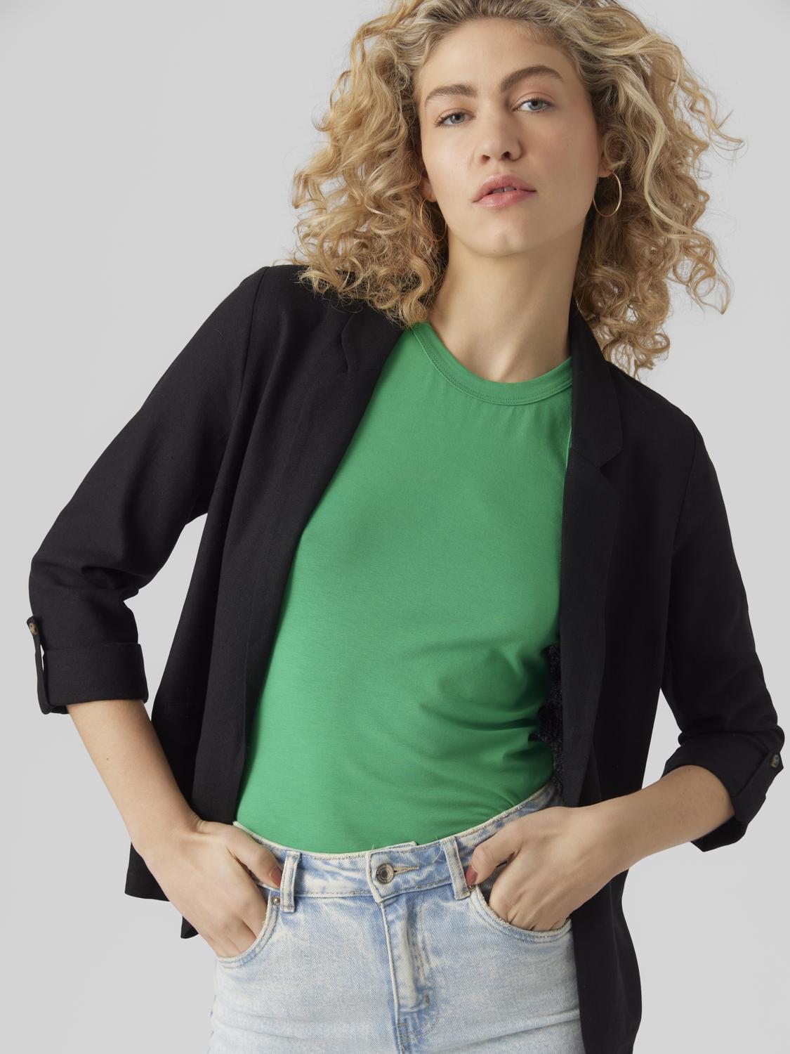 model_shot-detail